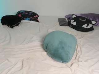 vampire-girl camsoda stream image