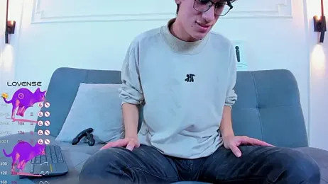 Cum_hunters stripchat stream image