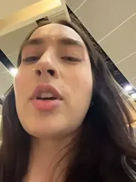 Holly_Play stripchat stream image