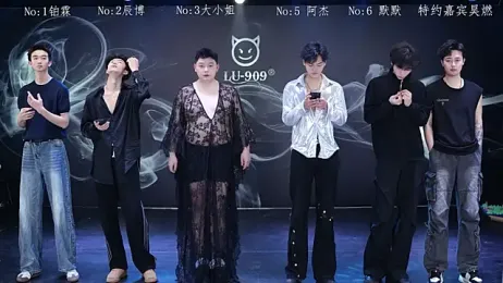 MS-180- stripchat stream image