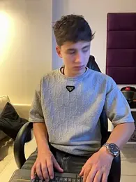 AdrianRinaldi stripchat stream image