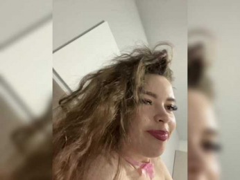 YourLadyyy bongacams stream image