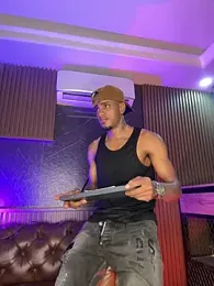 AaronCruz_ stripchat stream image