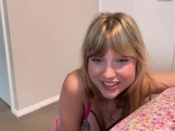 kittengirlxo chaturbate stream image, 13.02.2026 03:10