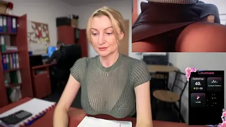 legsLONG stripchat stream image