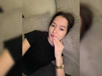 whiteTEA bongacams stream image