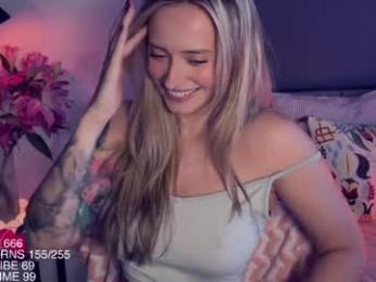 yvie_ chaturbate stream image