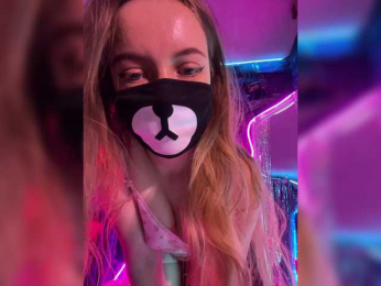 -Summer- bongacams stream image