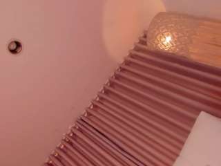 daphne-walton camsoda stream image