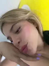 _Alicee_1 stripchat stream image