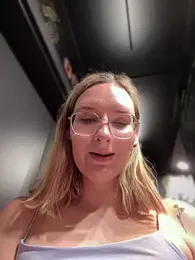 The_Snowwhitee stripchat stream image