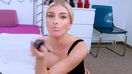 Lia_Benini stripchat stream image, 28.02.2026 09:10