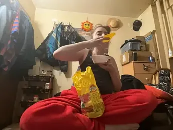 Snowbunnycake_131 stripchat stream image, 09.03.2026 10:00