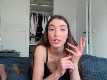 Sky_lertu bongacams stream image