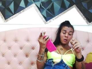 andrea-safeira camsoda stream image