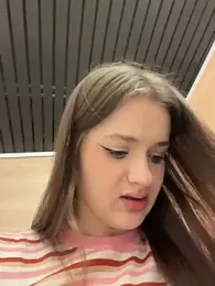 KittyQueeny stripchat stream image