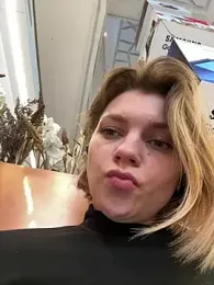 ValenciaShock stripchat stream image, 19.03.2026 06:40