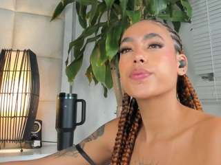 zhuyhong camsoda stream image