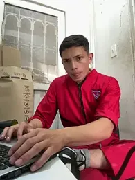 santiObrero stripchat stream image, 27.03.2026 14:40