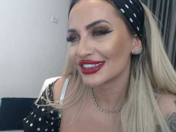 lovelyblondyx bongacams stream image