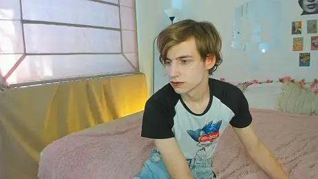 AvenGlow stripchat stream image