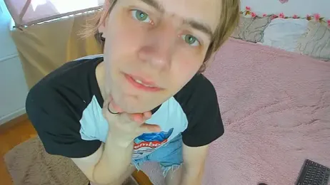 AvenGlow stripchat stream image