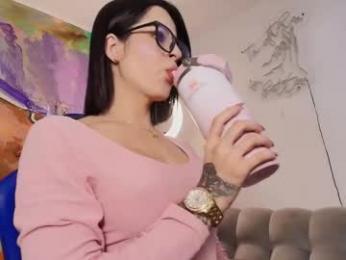 adelineefoxxx chaturbate stream image, 30.03.2026 15:40
