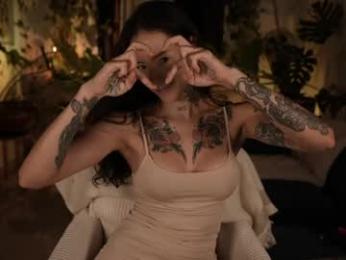 effylowell_ chaturbate stream image, 07.04.2026 00:40