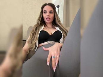 LedyMiya bongacams stream image