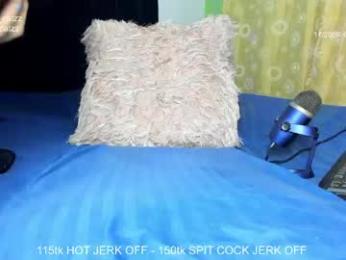 caroliine_catzz chaturbate stream image, 18.04.2026 00:50