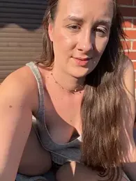 EllaMae stripchat stream image