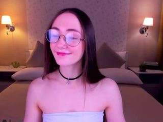 lexi-split camsoda stream image, 02.05.2026 01:00