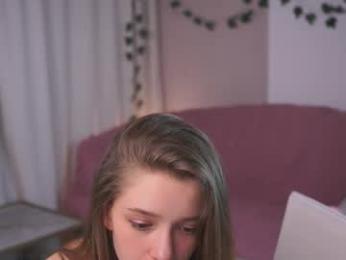 little_poetry chaturbate stream image, 09.03.2025 14:20