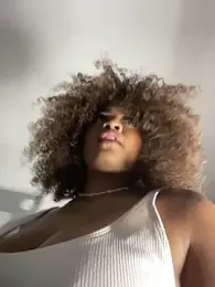 riri_brunnete stripchat stream image, 12.05.2026 04:00