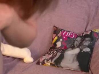 e_vvv_a chaturbate stream image, 13.05.2026 15:50