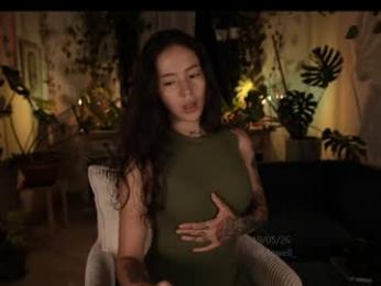 effylowell_ chaturbate stream image, 19.05.2026 23:50