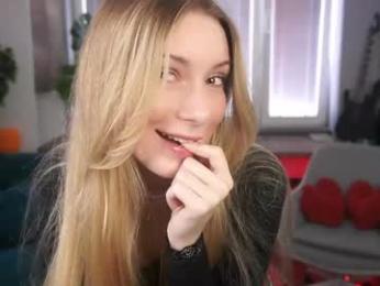 little_poetry chaturbate stream image, 25.05.2026 08:30
