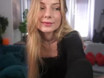 little_poetry chaturbate stream image, 25.05.2026 08:30