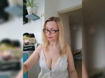 ShiningMILF bongacams stream image, 06.06.2026 01:50