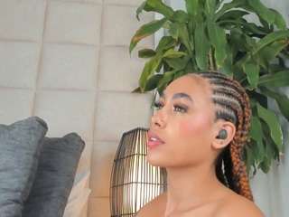 zhuyhong camsoda stream image