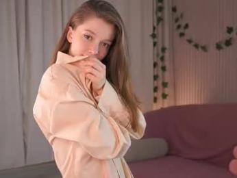 little_poetry chaturbate stream image, 11.03.2025 15:40