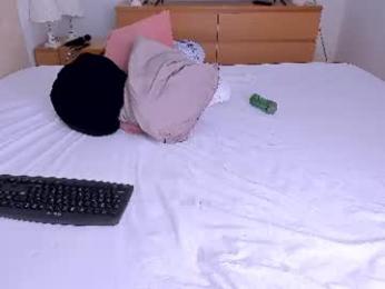 _lyna chaturbate stream image, 10.08.2026 21:30