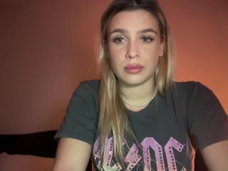 Maci Reynolds flirt4free stream image