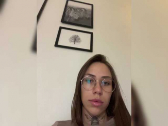 IRAONIC bongacams stream image