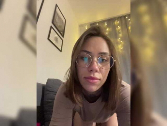 IRAONIC bongacams stream image