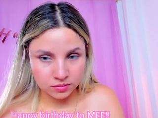 vaiolet-rose camsoda stream image