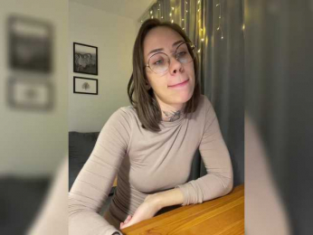 IRAONIC bongacams stream image