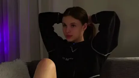 KarinBates stripchat stream image