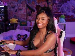 lovenzia camsoda stream image