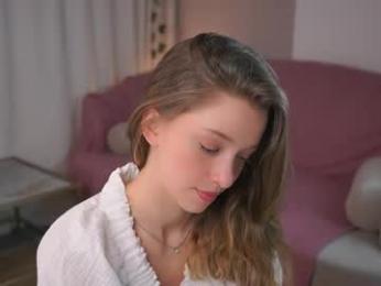 little_poetry chaturbate stream image, 15.03.2025 17:20